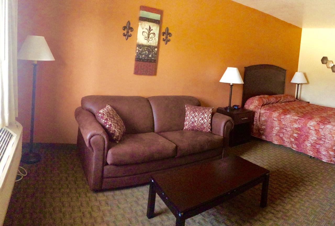 Cottonwood Inn & Suites Phillipsburg Esterno foto