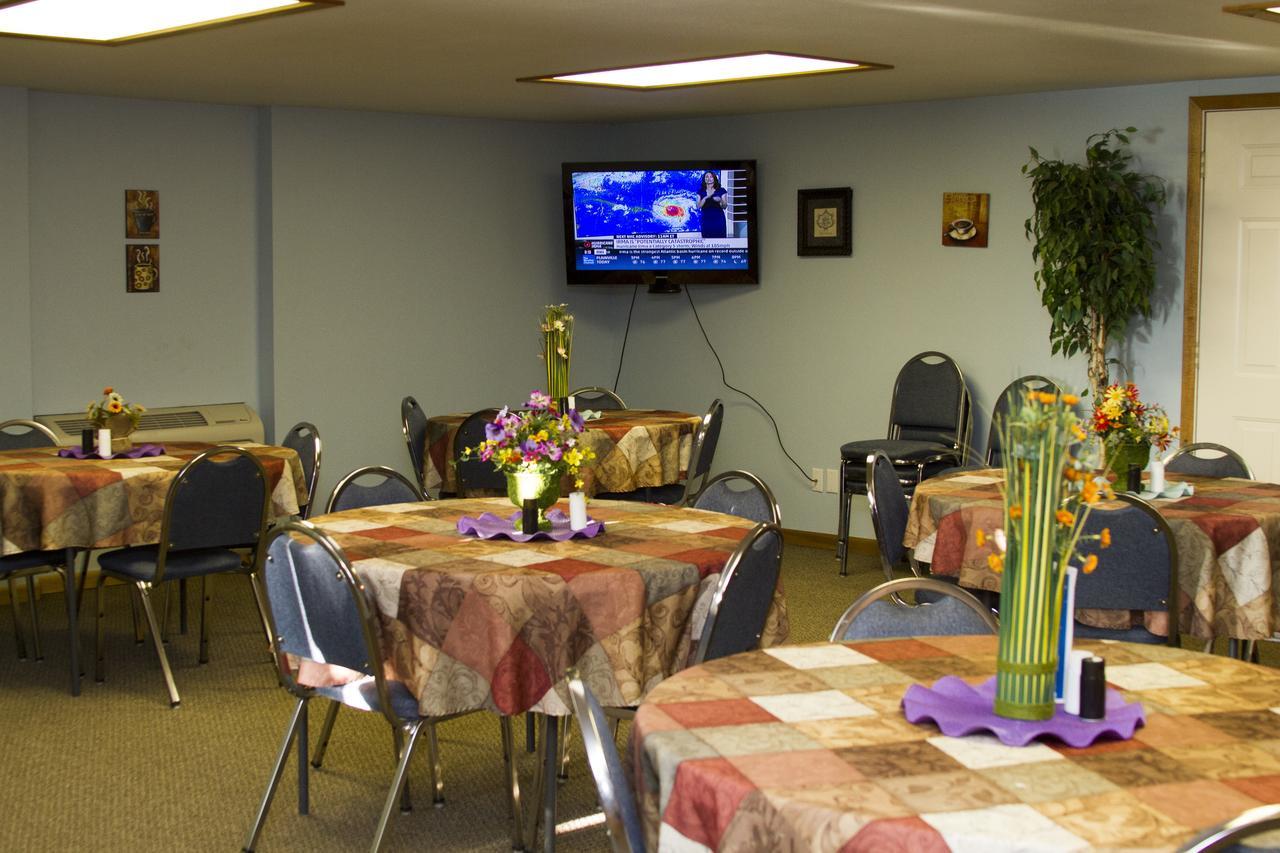 Cottonwood Inn & Suites Phillipsburg Esterno foto